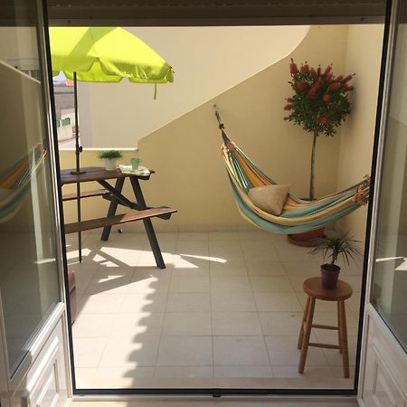Pineapple Surf House Atouguia Da Baleia Exterior foto